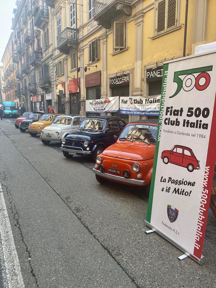 Le Fiat 500 in Via Vanchiglia