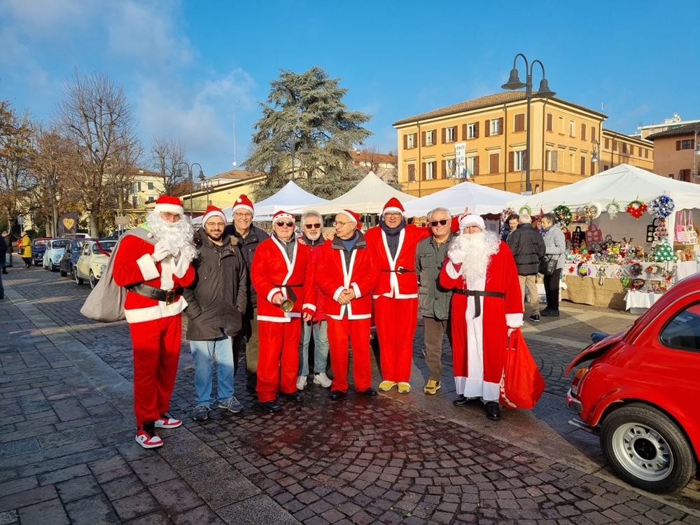 Babbi Natale in 500 a Soliera